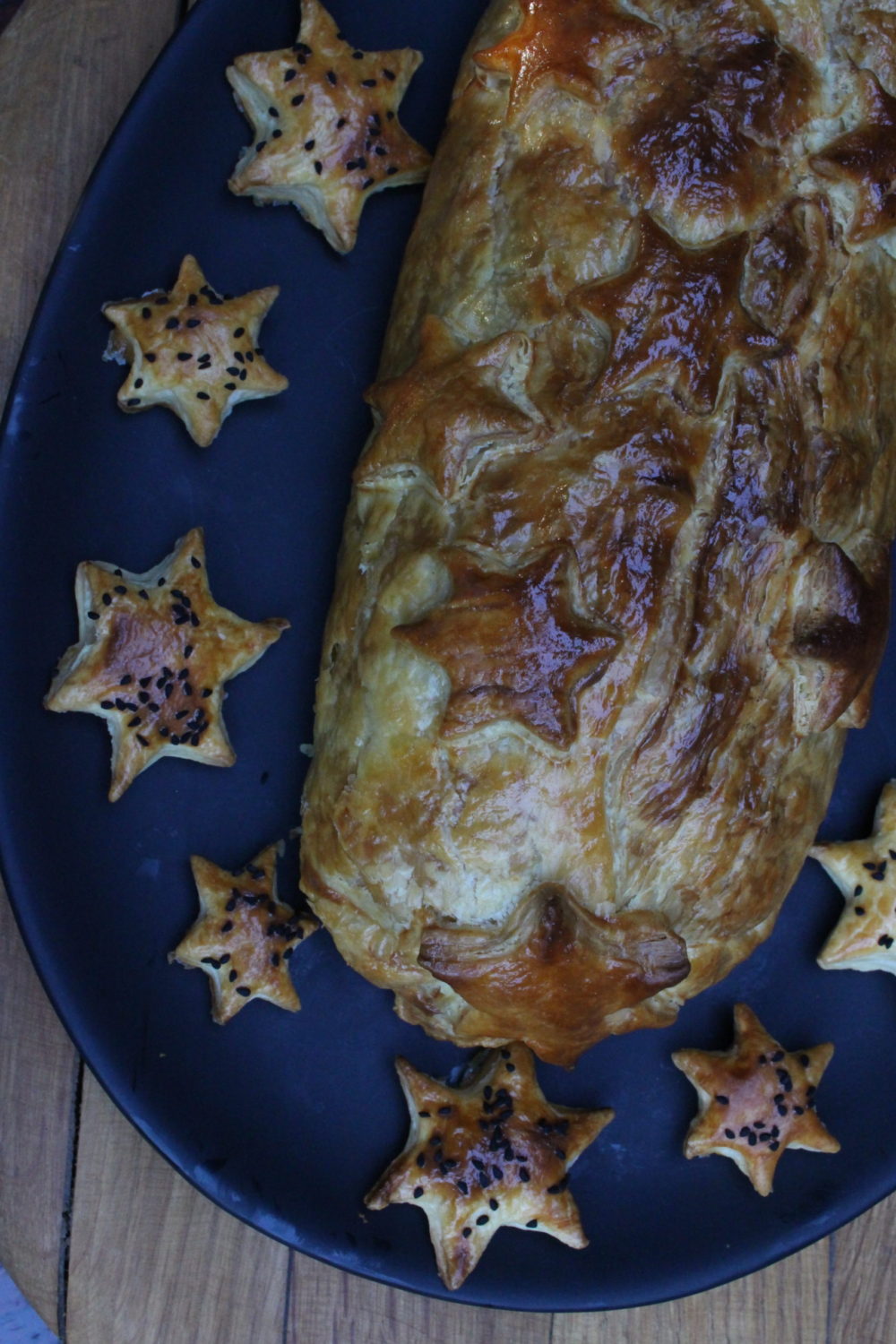 Festive sausage roll - delicioustales.com